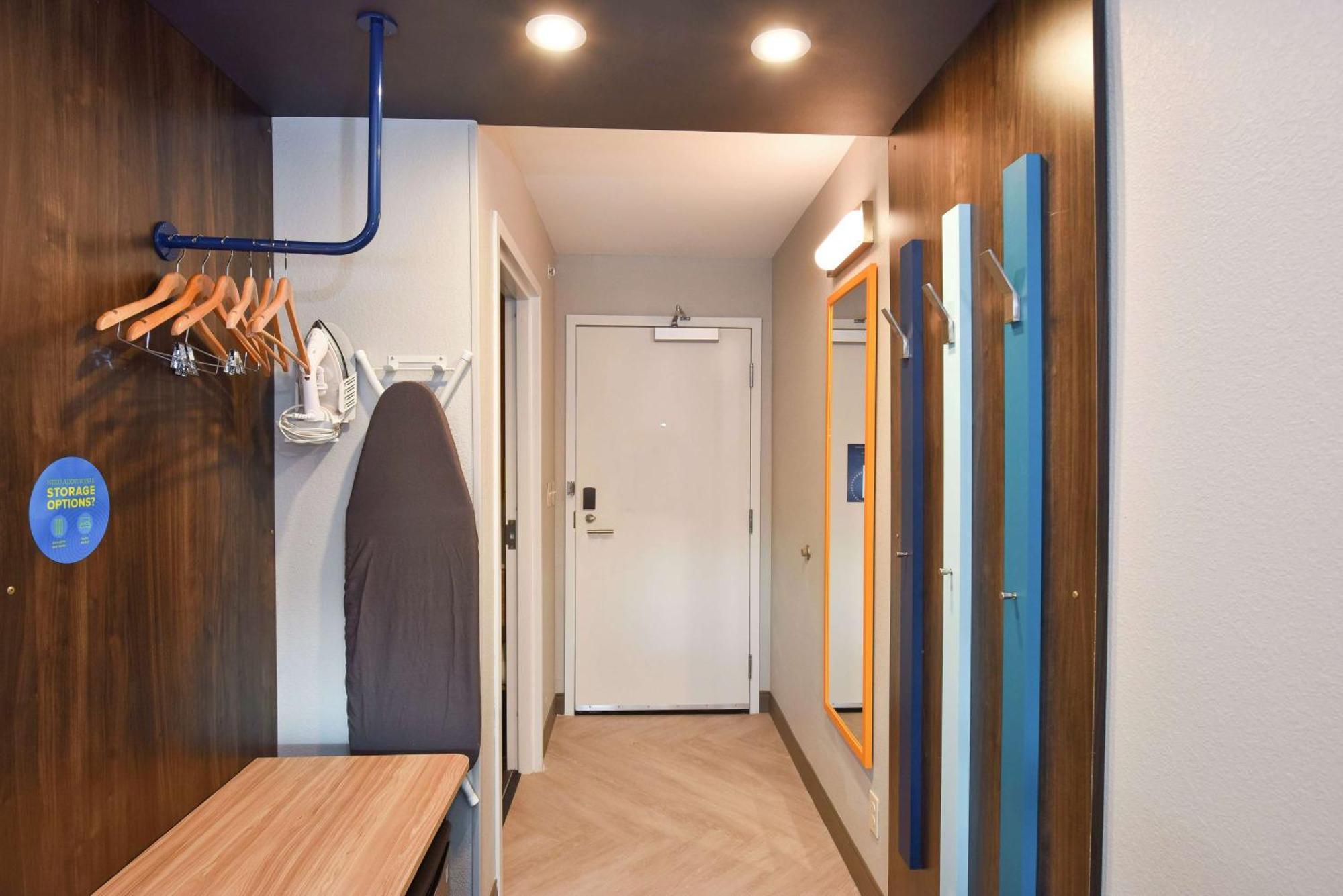 Hotel Tru By Hilton Lawrence Extérieur photo