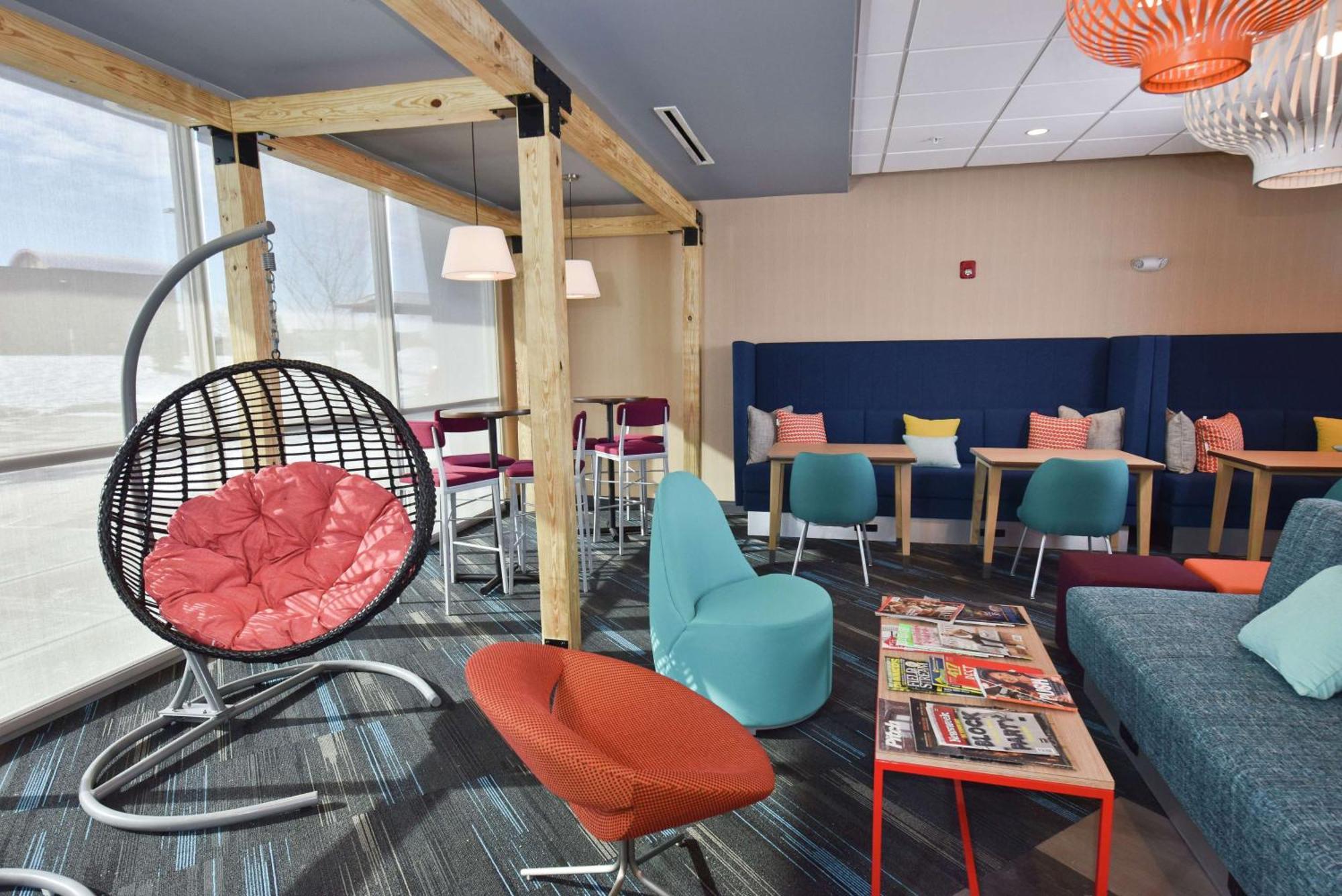 Hotel Tru By Hilton Lawrence Extérieur photo